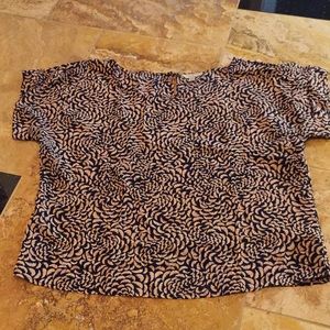 I Love H81 Navy/cream half moon floral pattern